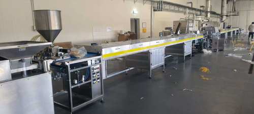 최신 회사 블로그 2025 | 라트비아에서의 성공 지속: 기존 고객의 강력한 재주문을 바탕으로 한 달 만에 새로운 단백질 바 라인 설치