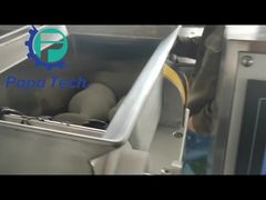 필링과 초콜릿 코팅이 있는 단백질 바 생산 라인